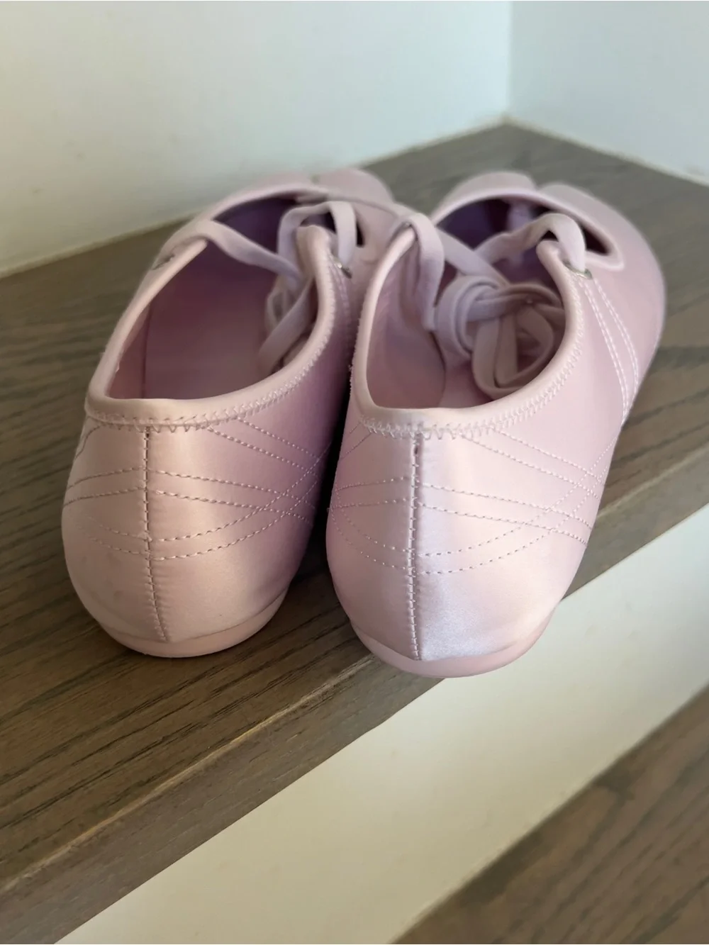 Jeffrey Campbell Saturna Split Toe Mary Jane Flat in Light Pink Satin NWOB
